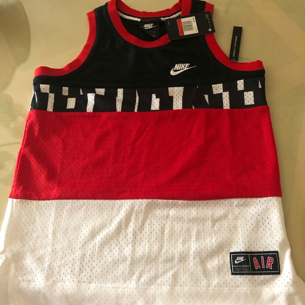 Nike boys no sleeve T-Shirt
